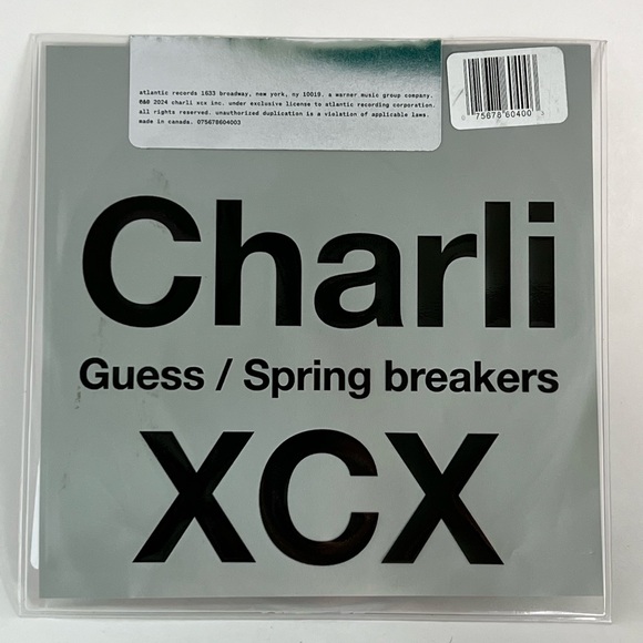 Charli XCX - Guess/Spring Breakers Limited 7-Inch Single Vinyl URBAN OUTFITTERS - Picture 2 of 5